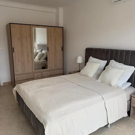 Apartamento T2 Rénové Avec Grande Terrasse