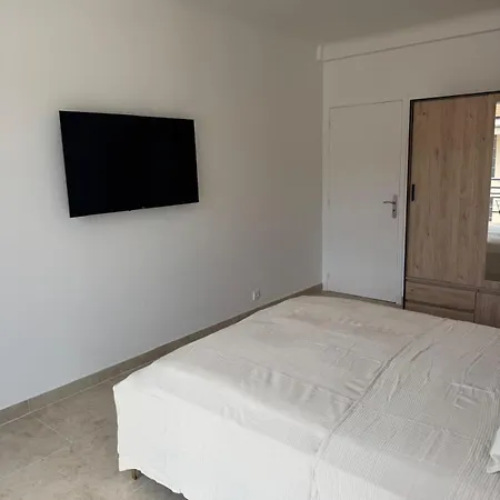 Appartement Magnifique T2 Avec Grande Terrasse Le Cannet