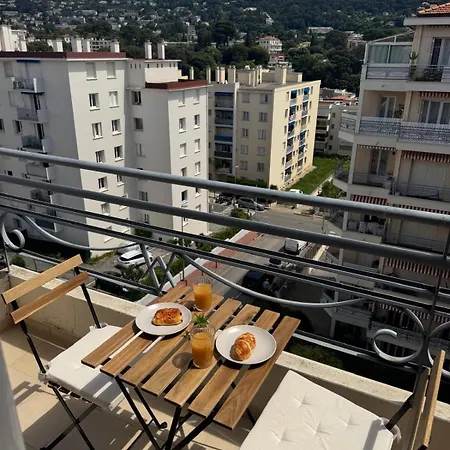Magnifique T2 Avec Grande Terrasse * Le Cannet