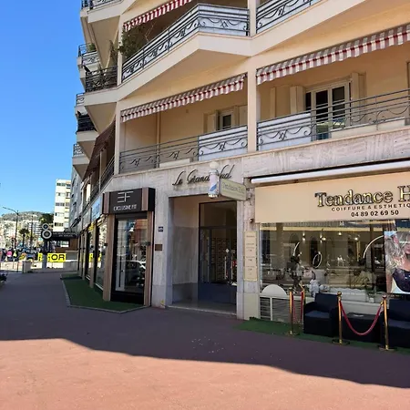 Апартаменты Penthouse Renove Grande Terrasse